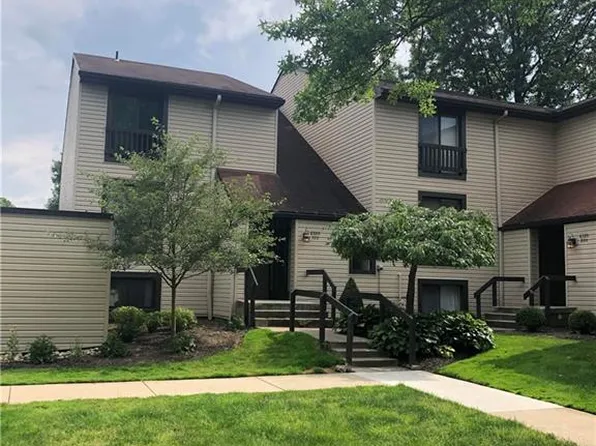 6320 Greenwood Pkwy APT 104, Northfield, OH 44067