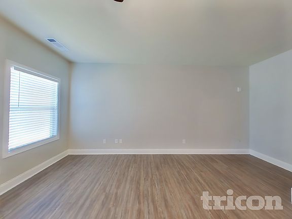 2nd image of 131 Huntsman Dr
