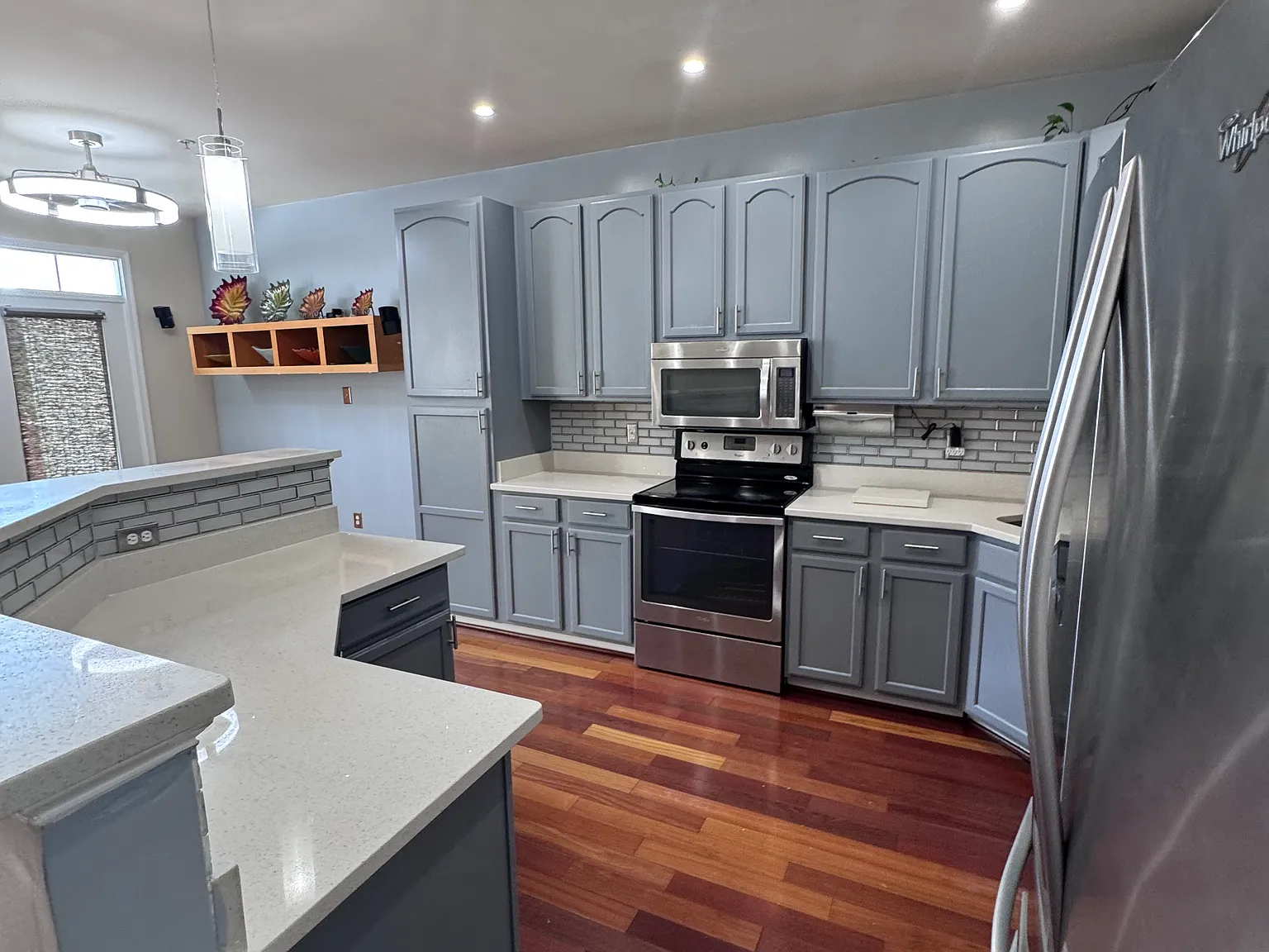 3 bed, 3.5 bath, 1860 sqft, $3,100 — Photo 3