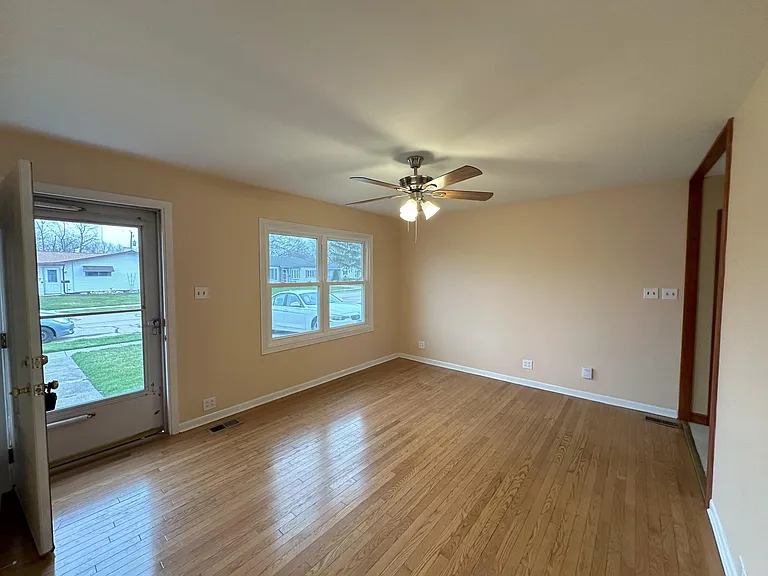 508 Kenyon Ave — Photo 4