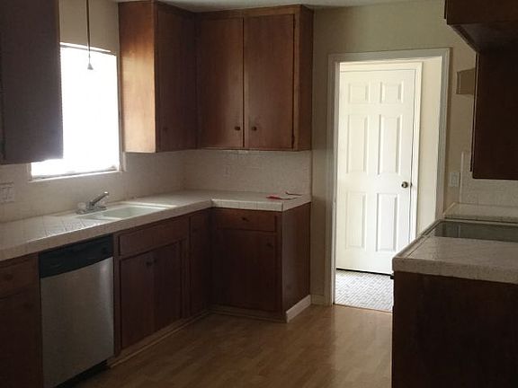 2nd image of 2695 Canal Dr