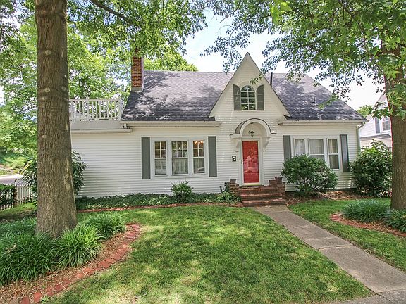 2nd image of 6 Colonial Ct