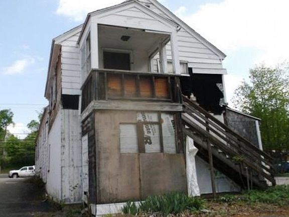 4th image of 239 Main St