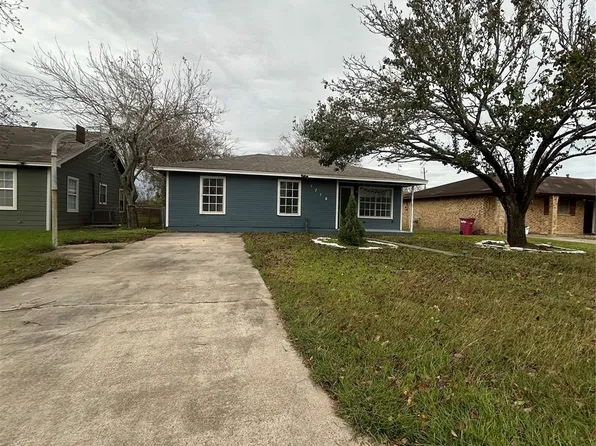 1710 N Avenue H, Freeport, TX 77541