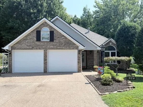 926 Stonebrook Dr, Paducah, KY 42003