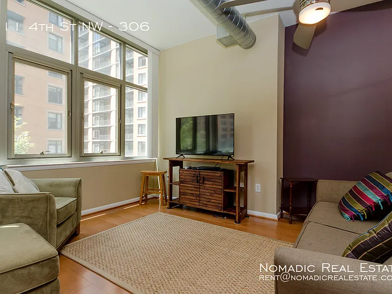811 4th St NW #306 — Photo 2