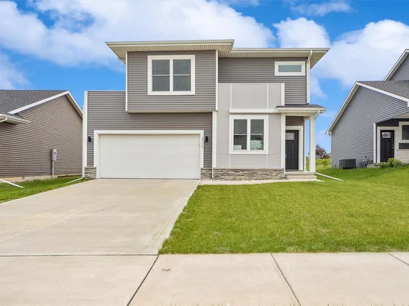15215 Deerview Dr, Urbandale, IA 50323
