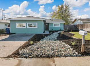 220 Fairbanks Ave, Sacramento, CA 95838