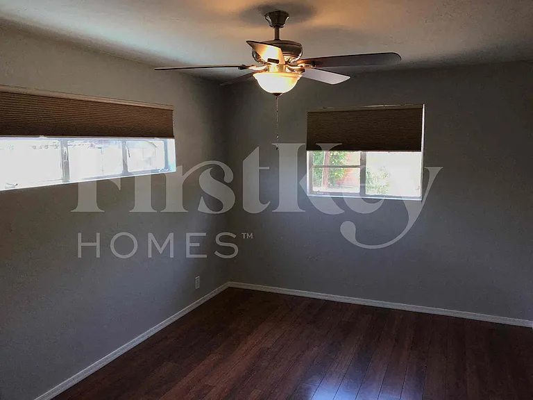 1205 W Highland Ave — Photo 16
