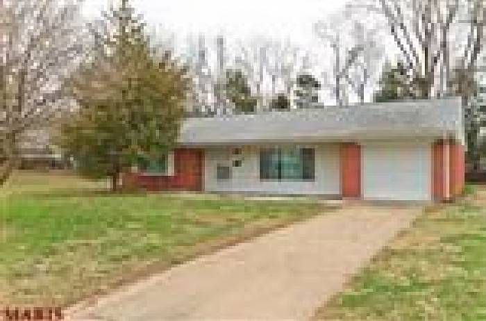 1st image of 9 Hazelwood Ln