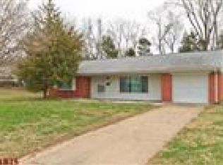 9 Hazelwood Ln, Hazelwood, MO 63042