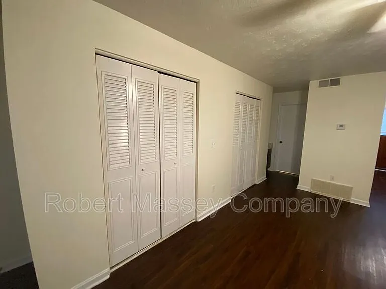2124 Cherokee Pkwy #207 — Photo 2