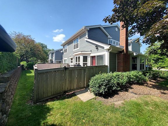 2nd image of 108 Sarahs Grove Ln
