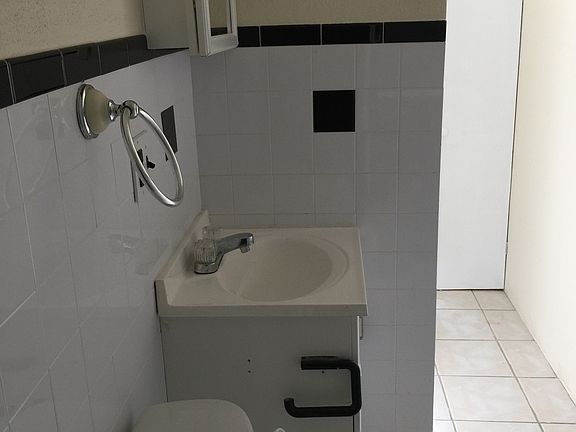 2nd Bathroom