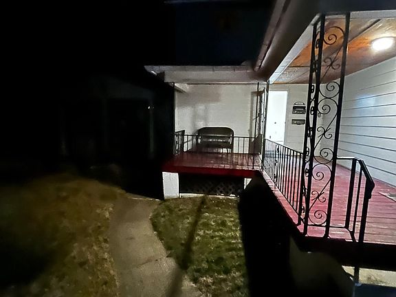 4th image of 413 New St #1