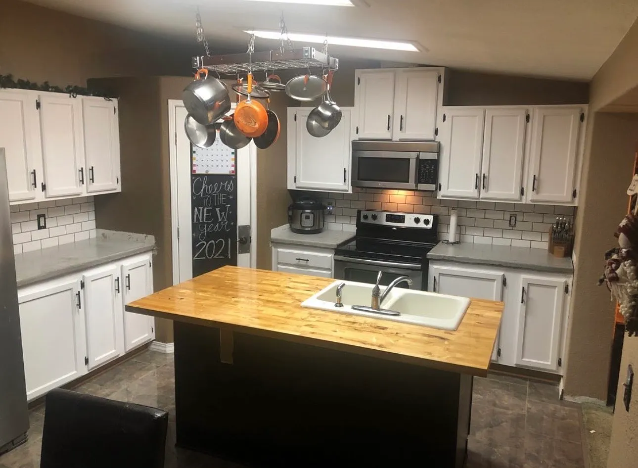 1038 Shawn Ave — Photo 4