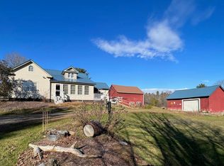 135 Crockett Rd, Dexter, ME 04930