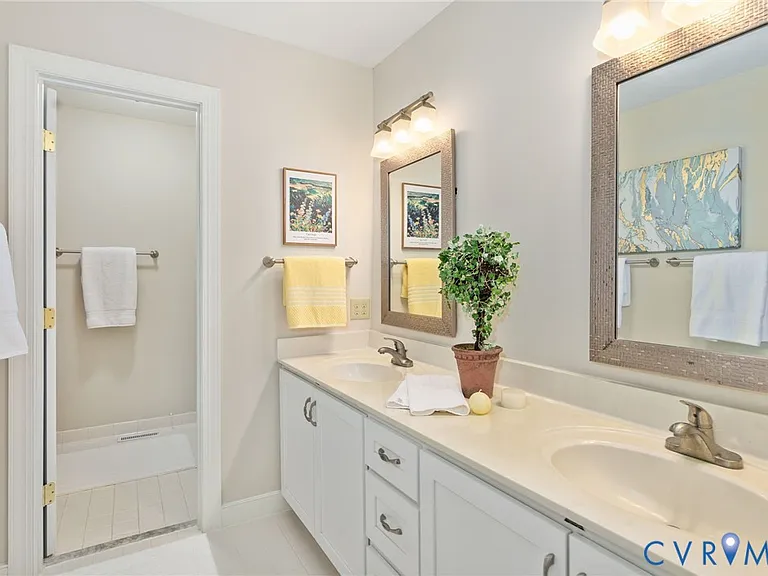 12015 Bexley Ct — Photo 36