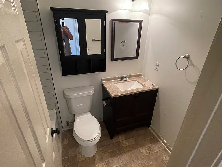 1085 Oakland Ave SE #B — Photo 11