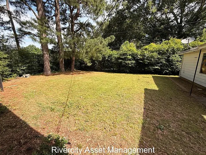 1724 Rockdale Ave — Photo 4