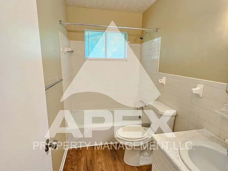 Springdale Apartments — Photo 46