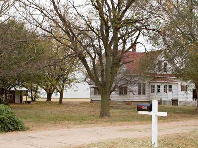 6806 E Pleasant Valley Rd, Haven, KS, 67543