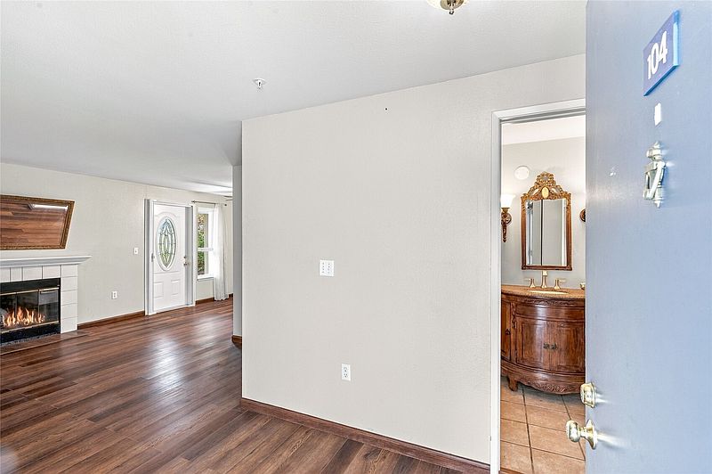 4th image of 11002 SE Petrovitsky Road #F104