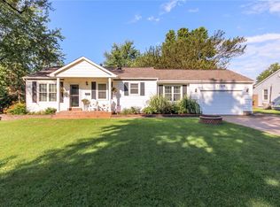 12109 Nantucket Pl, Maryland Heights, MO 63043