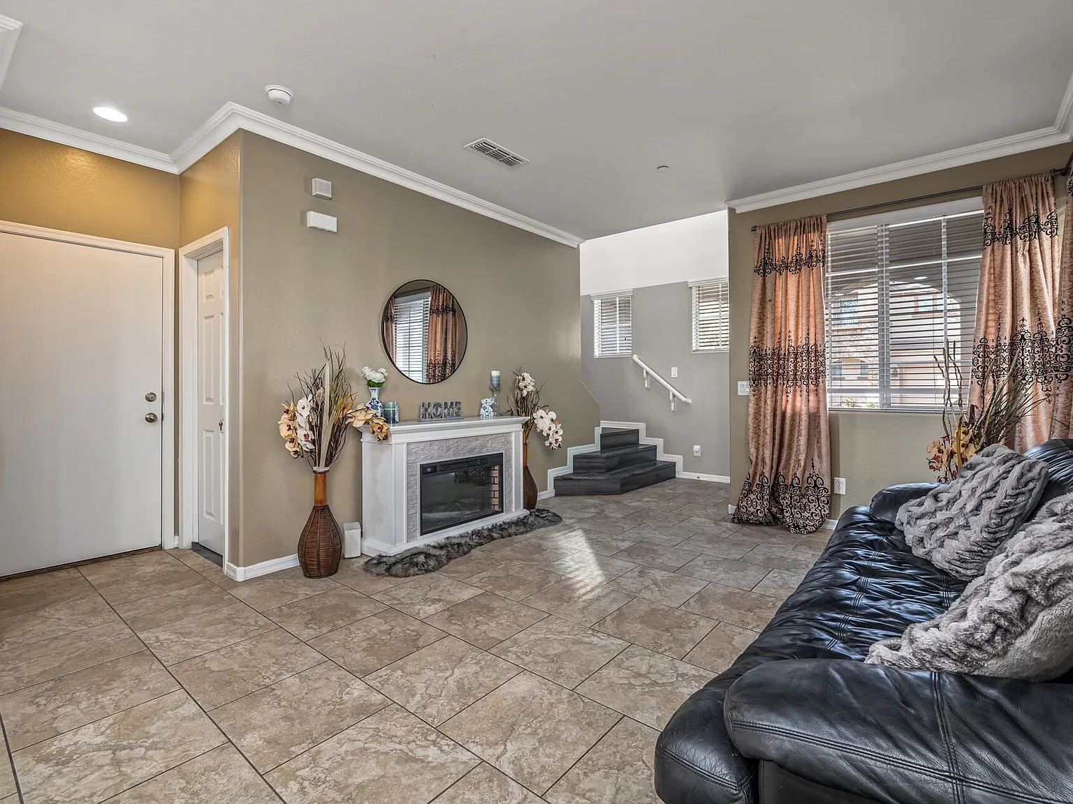 12025 W Polk St — Photo 4