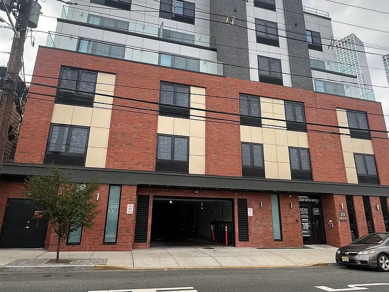 211 Baldwin Ave #207 — Photo 1