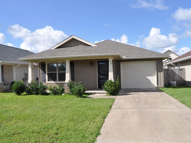138 Cottage View Dr — Photo 1