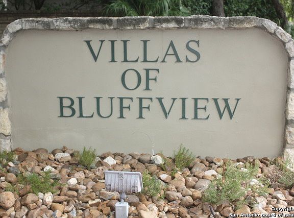 3rd image of 13754 Bluff Villas Ct