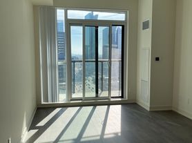 4955 Yonge St