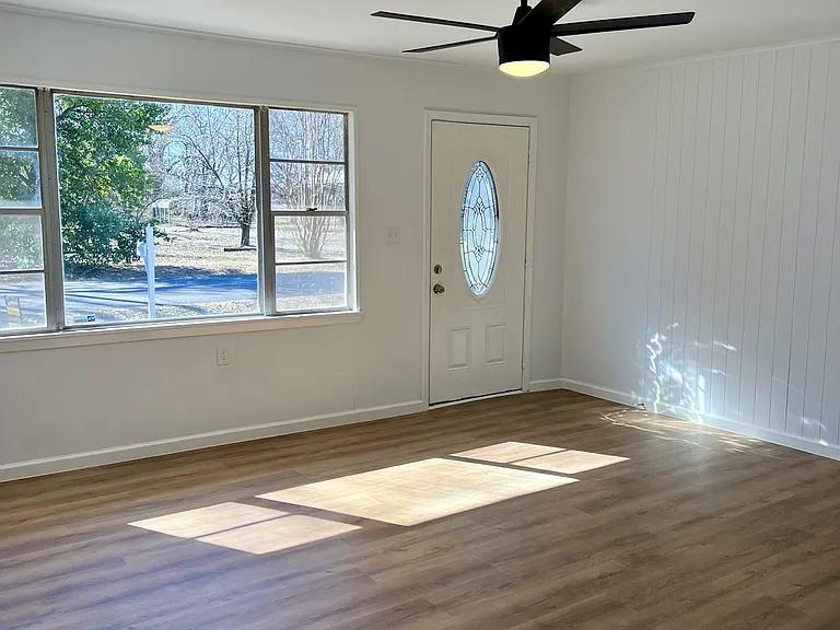 125 Murdock St — Photo 9