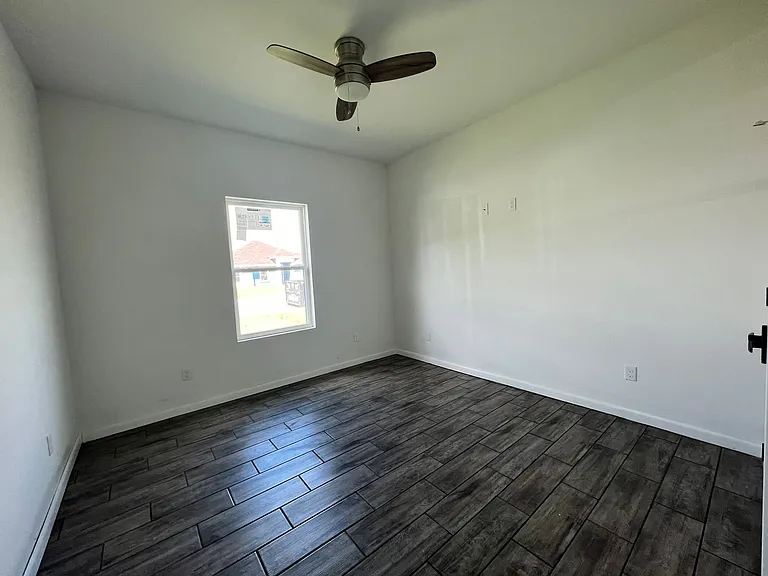 108 Faith Dr — Photo 2