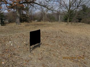 3907 NE Deaner Rd, Edmore, MI 48829