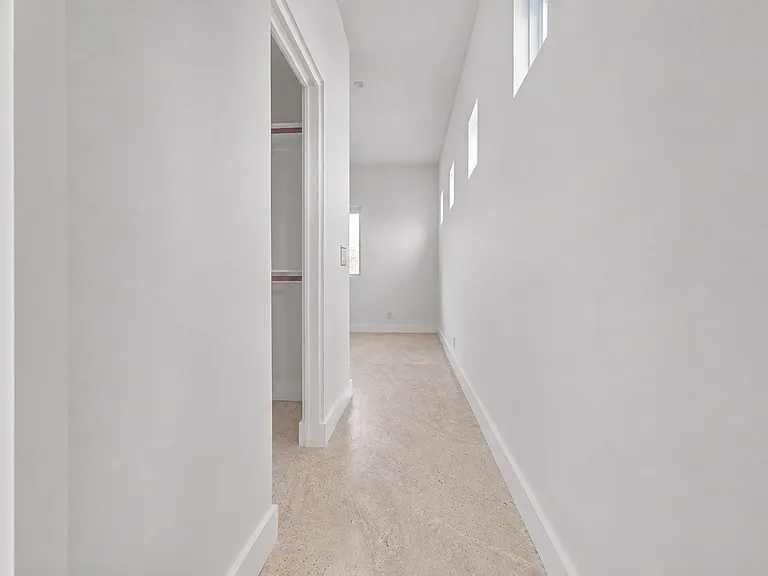 1859 Vista Del Lago — Photo 10