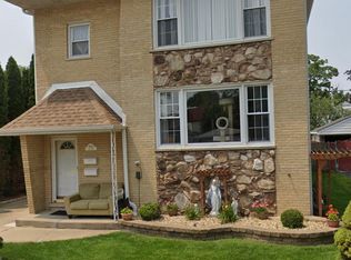 4054 Gage Ave, Lyons, IL 60534