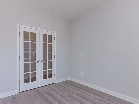 The Paramount - Study