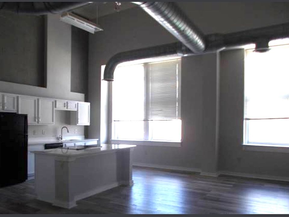 1st image of 216 N 4th St #201
