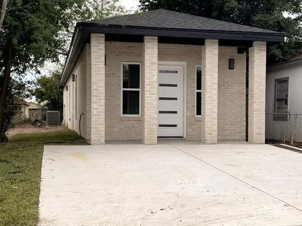 909 W Curtis St, Harlingen, TX 78550