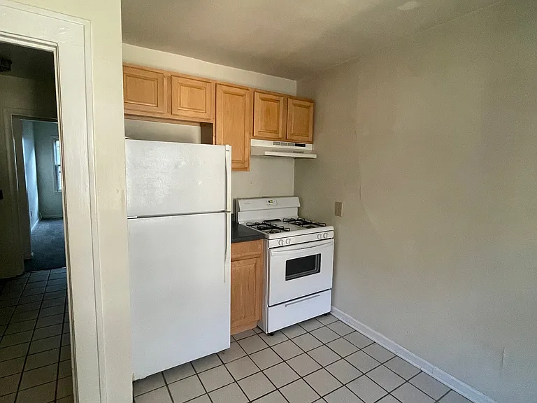 231 Rutgers St #2 — Photo 17