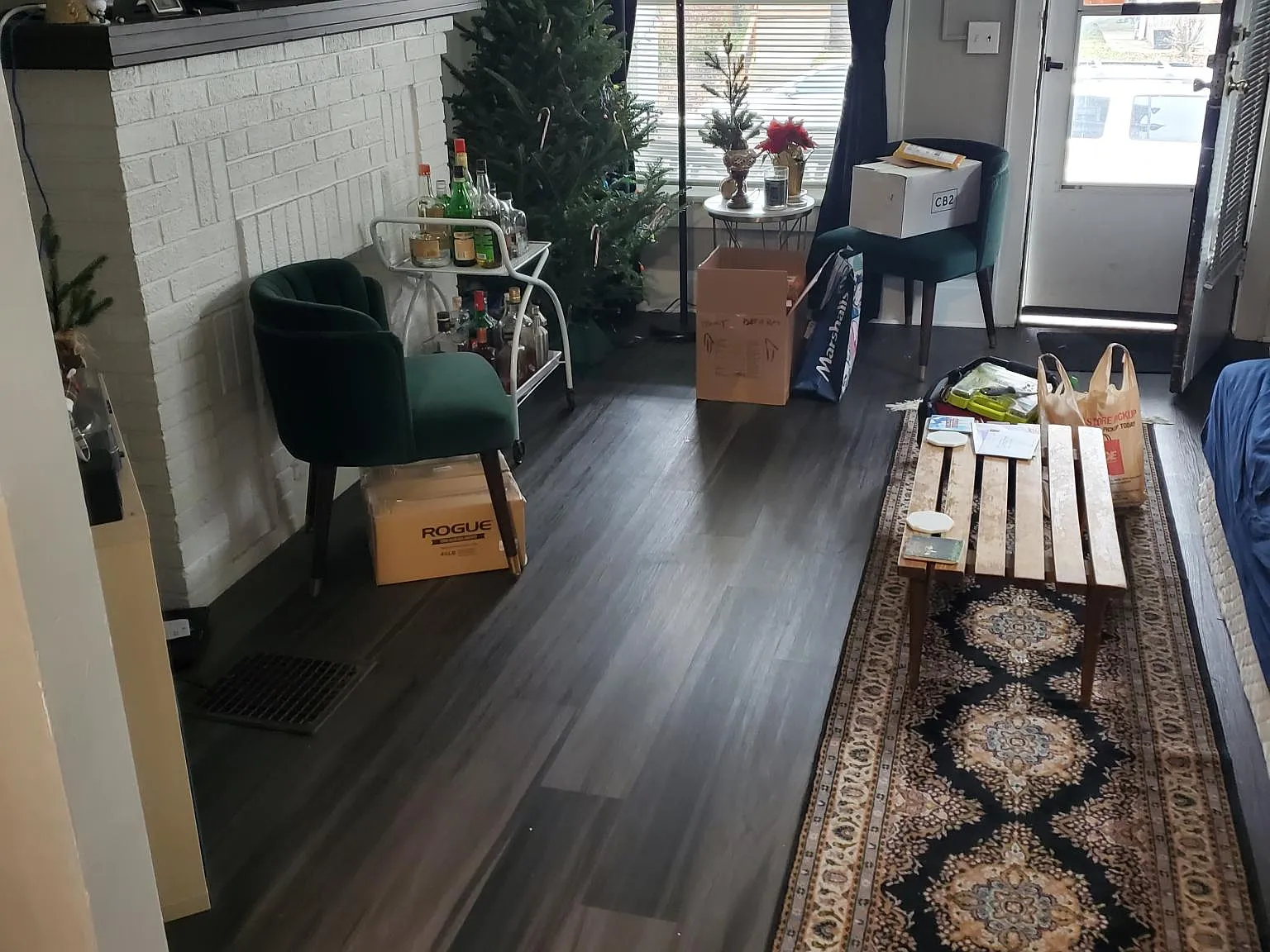 3 bed, 1100 sqft, $1,800 — Photo 2