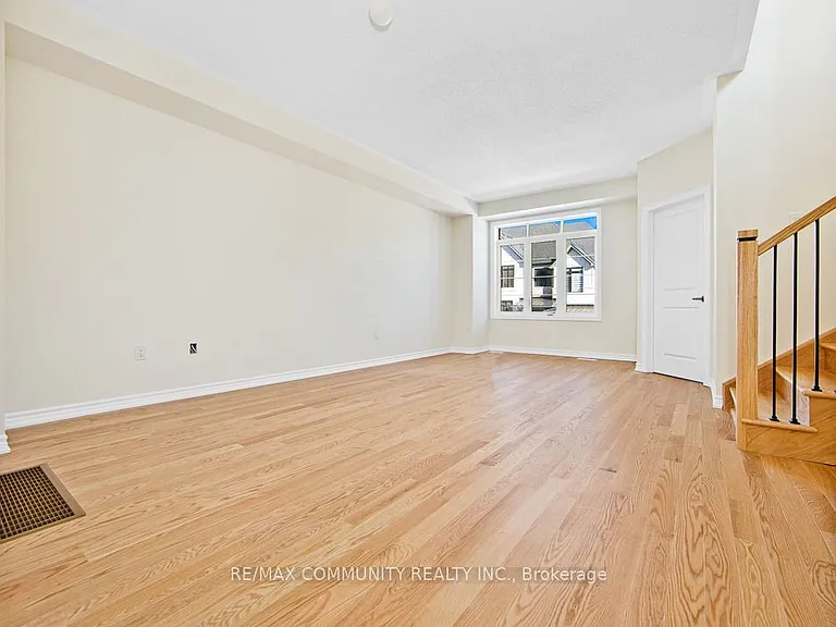 2614 Apricot Ln — Photo 2