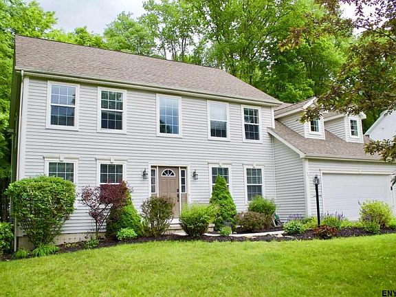 2nd image of 943 Mac Arthur Dr