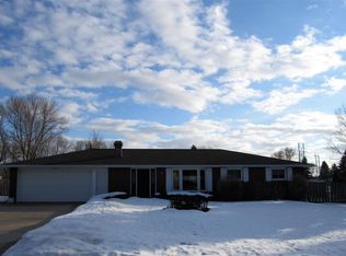 2244 Skyview St, Green Bay, WI 54311
