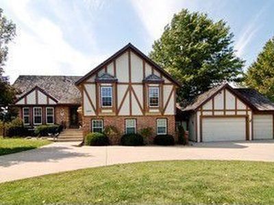 1509 S Lakestone Dr, Olathe, KS, 66061