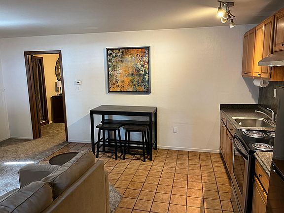 4th image of 3741 Aspen Ave #2