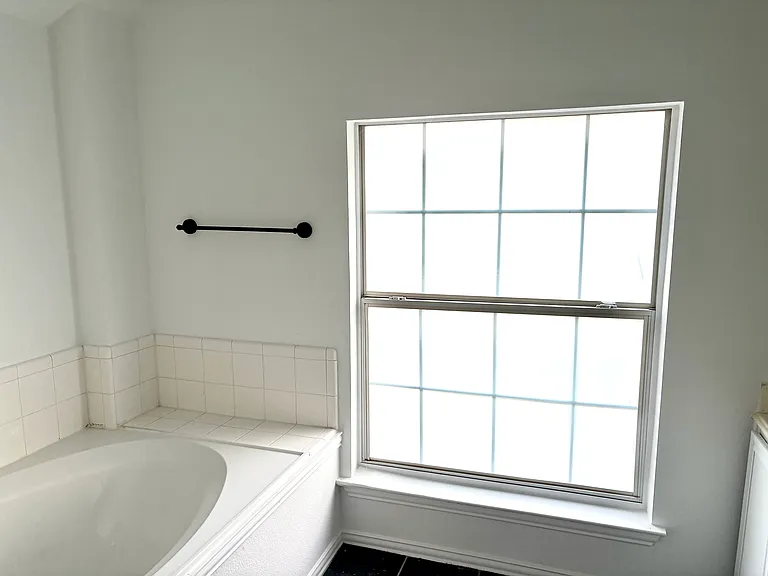 830 San Jacinto Dr — Photo 25