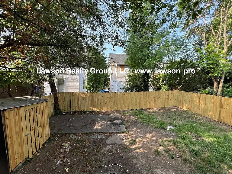 1208 Chapman Ave SW — Photo 5